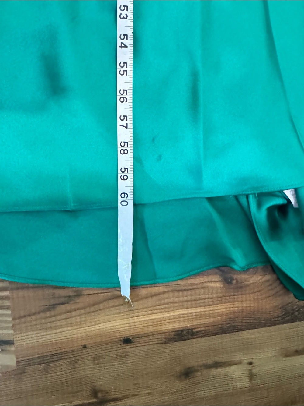 Green Satin V-Neck Long Sleeve Evening Dress - Picture 6 of 6